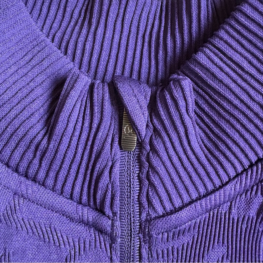 Lululemon Rest Less 1/2 Zip - Picture 2 of 2